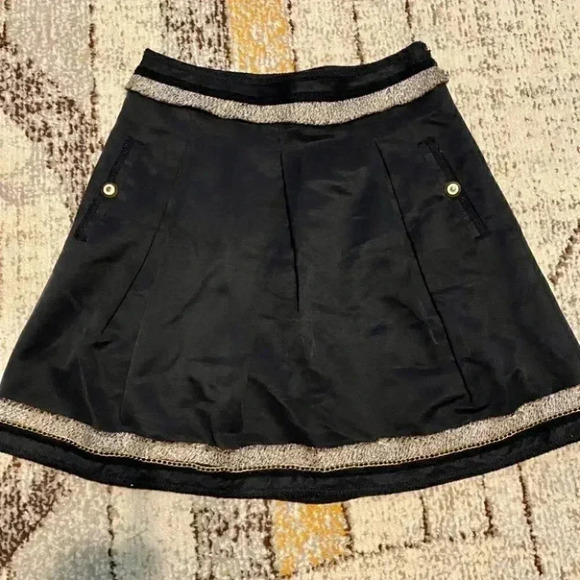 BCBGMAXAZRIA Pleated A-Line Gold Chain Hem Metallic Skirt - Picture 6 of 10